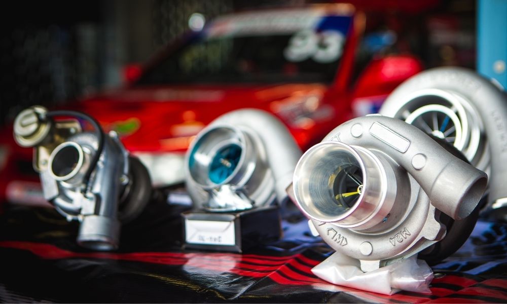 The Differences Between Superchargers and Turbochargers