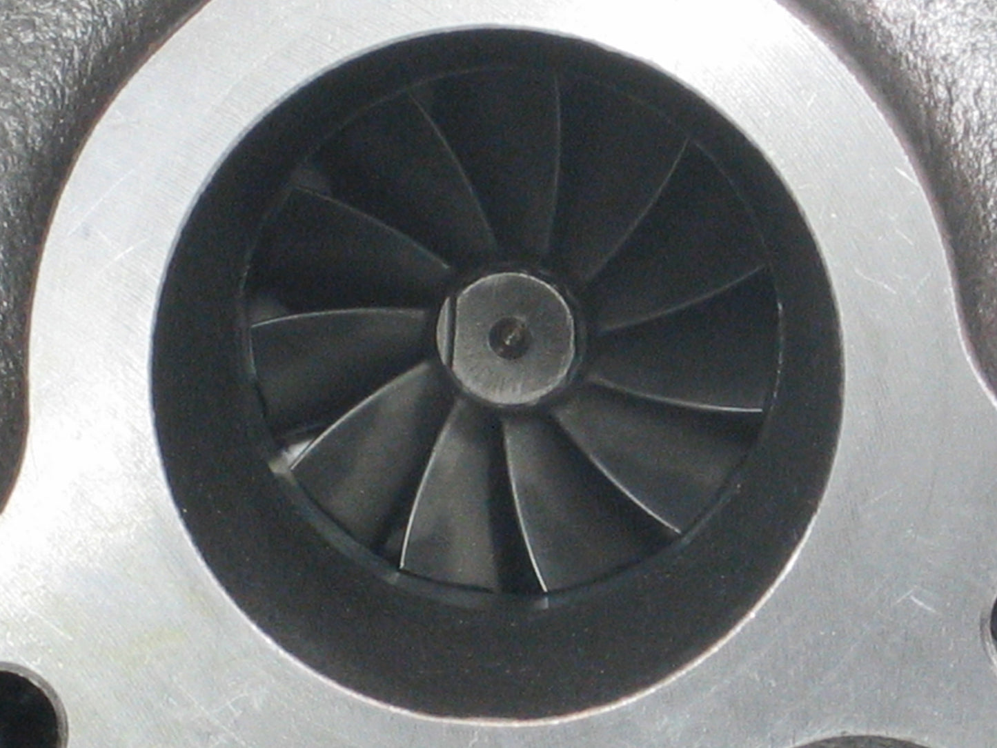 NUEVO OEM Mitsubishi TD04L6 Turbo Fuso Canter Truck 4M42T 3.0L Motor 49377-03203