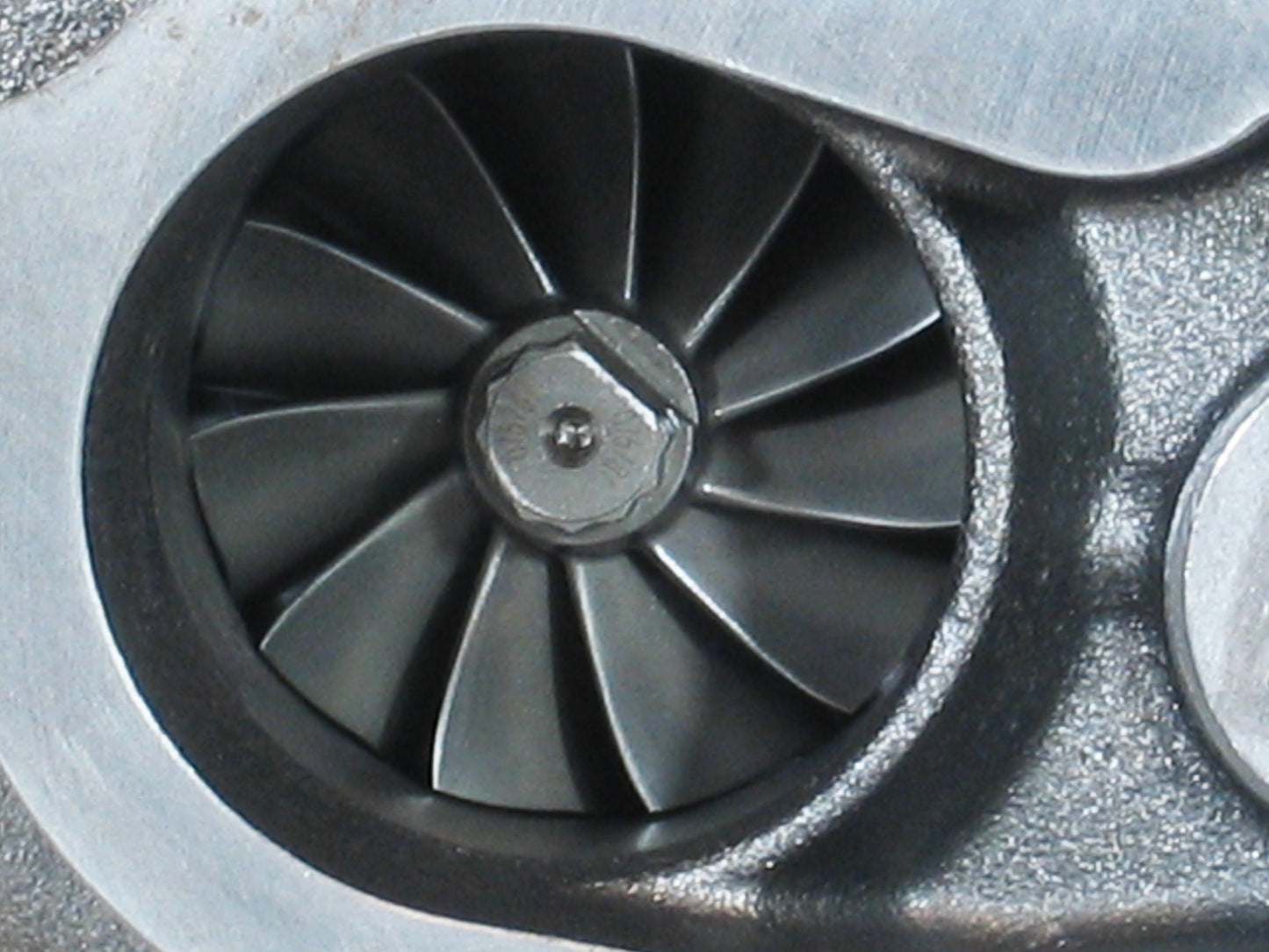 NUEVO OEM Mitsubishi TD04HL4 Turbo Kubota V3800 3.8L Motor diésel 49389-03002