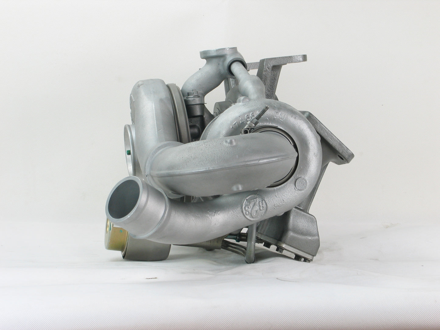 R2S K16 K27.2 Turbo International Truck V126 Engine 10009880060